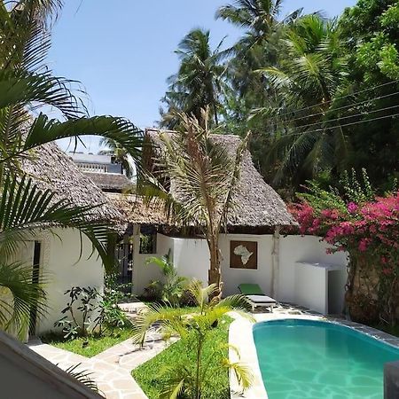 Garoda House Turtle Bay Jacuzzi ☆☆☆☆☆ Kilifi Watamu Exterior photo